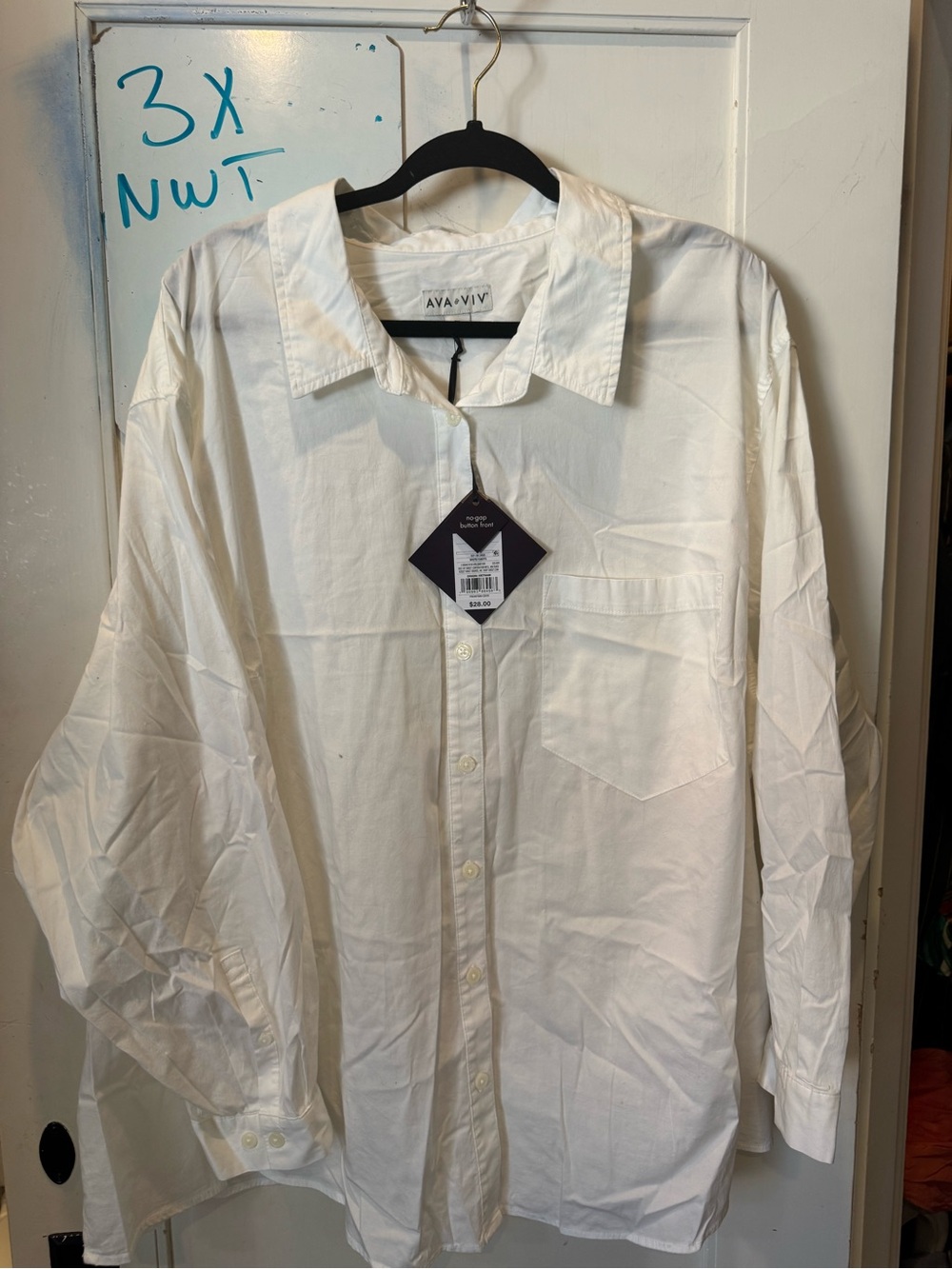Ava & Viv White Women's Button-Down Shirt